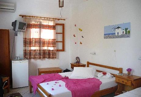 Arian Hotel Parikia  Room photo